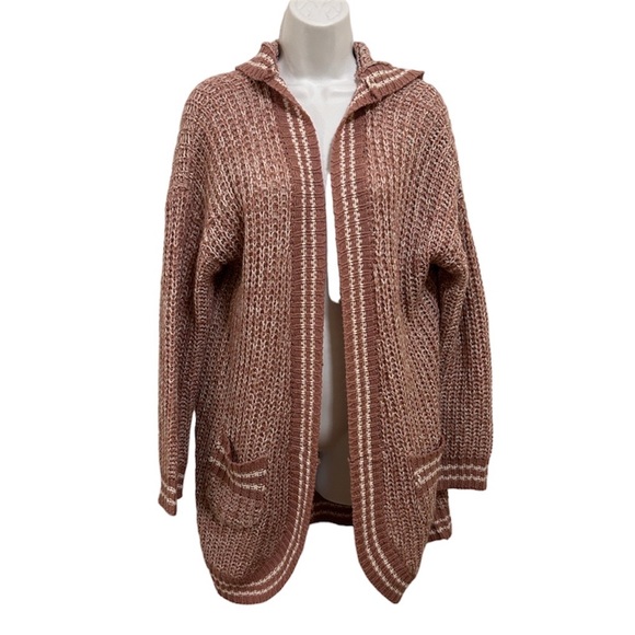 True Craft Jackets & Blazers - 🐆3/$15 True craft knit hooded cardigan